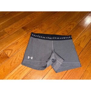 Under Armour HeatGear Grey Compression Shorts Womens Medium 3 Inch Inseam Gray